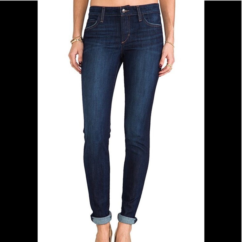 Joe’s Jeans Mid Rise The Skinny in Color: Danitza